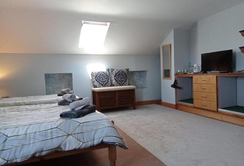 مبيت وإفطار Oak Tree Lane Country B And B