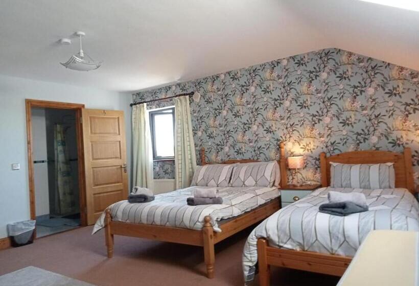 مبيت وإفطار Oak Tree Lane Country B And B