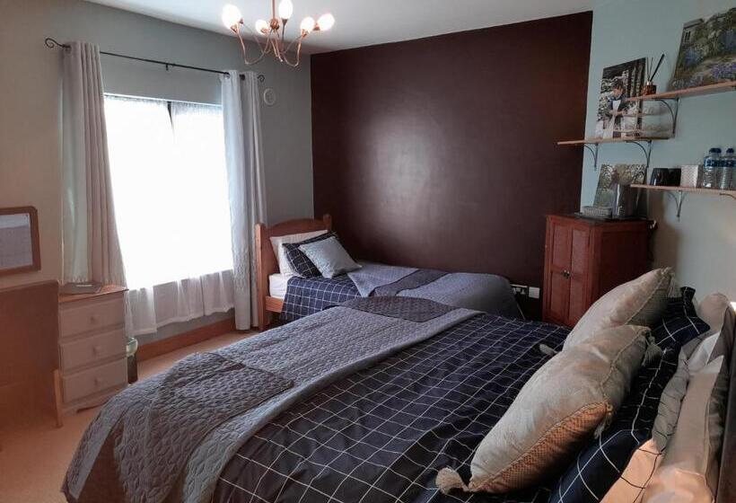 مبيت وإفطار Oak Tree Lane Country B And B