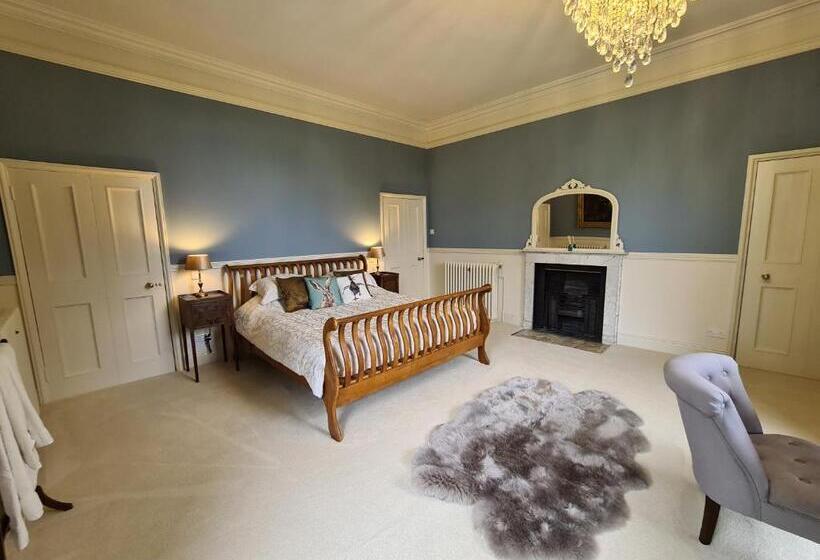 مبيت وإفطار Sloley Hall