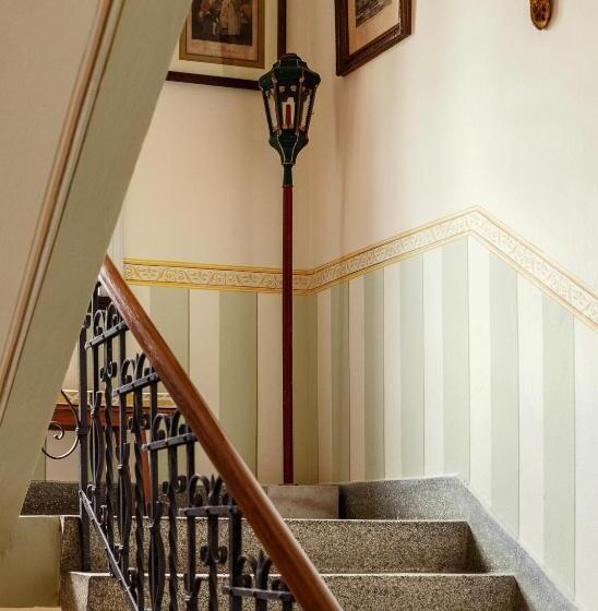 민박 Villa Maraldo 1927