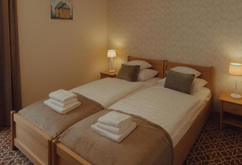 Brigadéros Hotel Brigadír Borsi