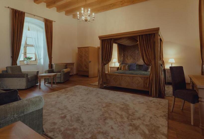 Brigadéros Hotel Brigadír Borsi