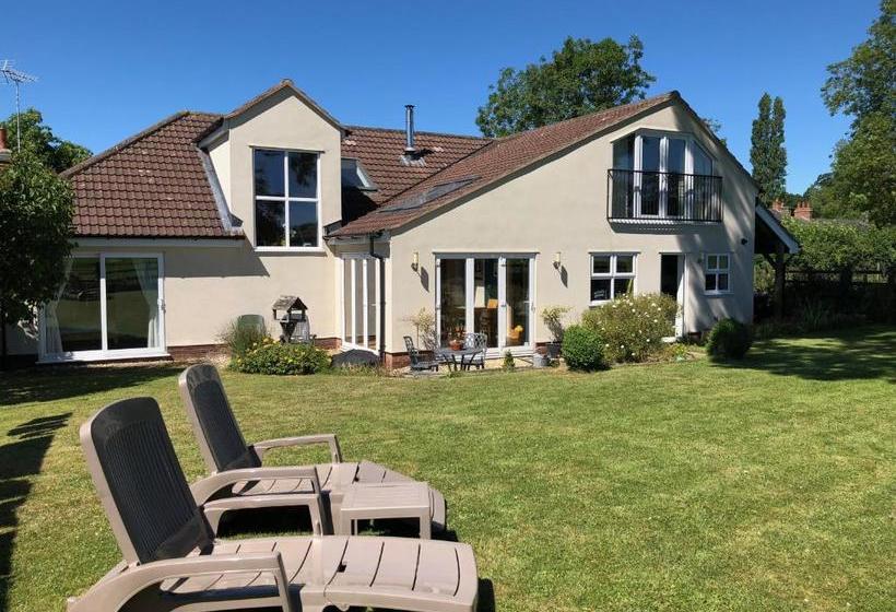 Carlton Corner Bed & Breakfast