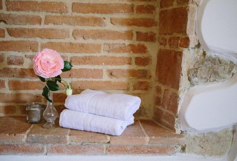 בית מלון כפרי Agriturismo I Millepini