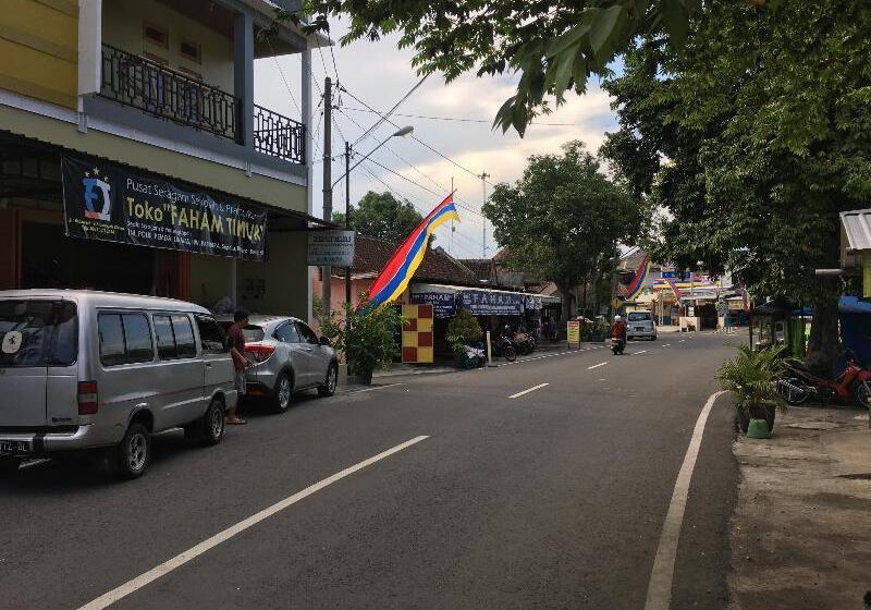 ホテル Alami Near Alun Alun Klaten