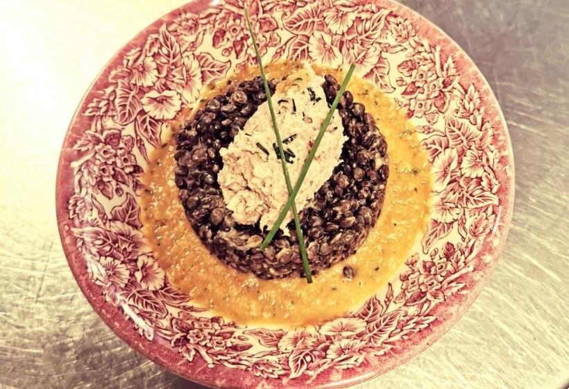 فندق Auberge De Chanteuges