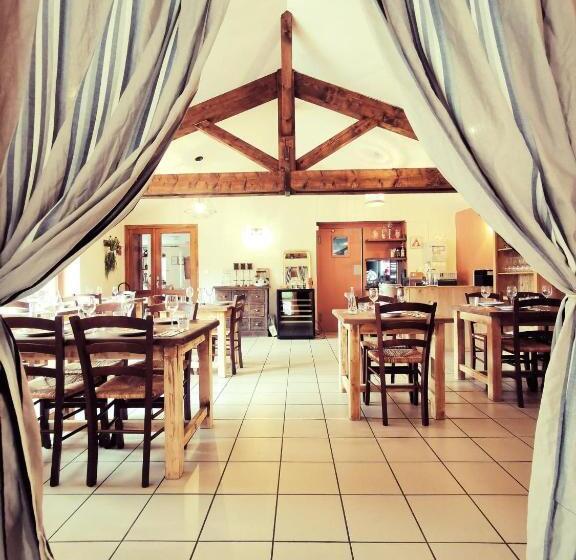 فندق Auberge De Chanteuges