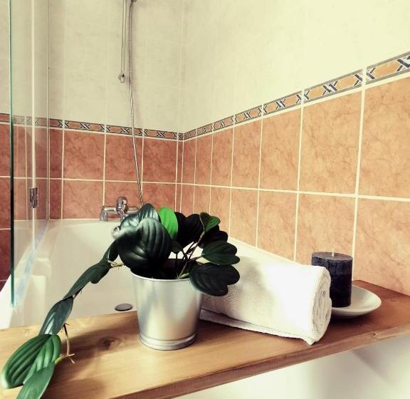 فندق Auberge De Chanteuges