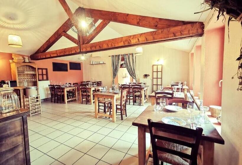 فندق Auberge De Chanteuges