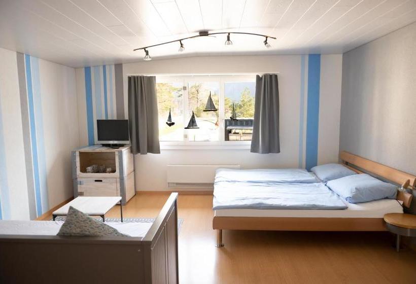 فندق Beachhouse Isleten