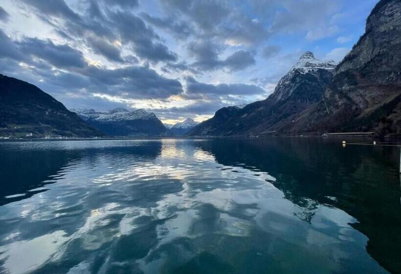 فندق Beachhouse Isleten