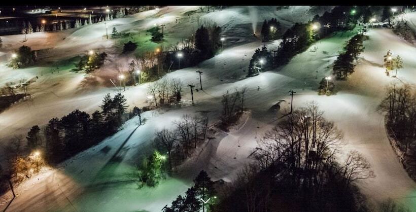 Отель Comfort Inn & Suites