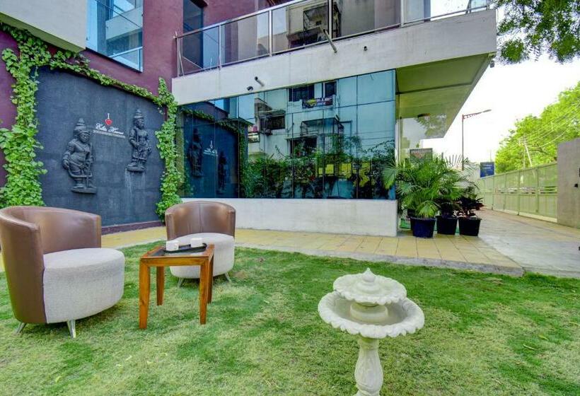 ホテル Elite Homes