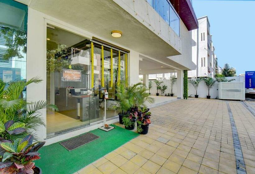 ホテル Elite Homes