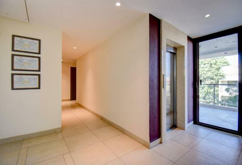 ホテル Elite Homes