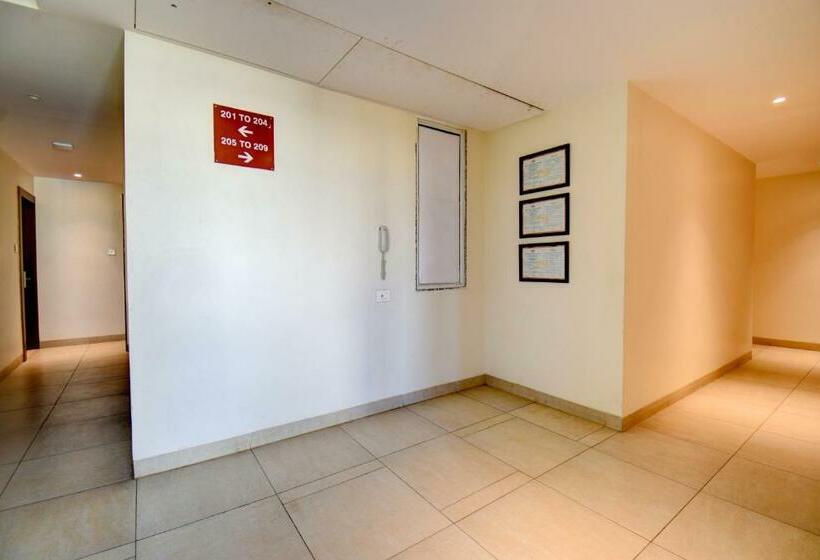 ホテル Elite Homes