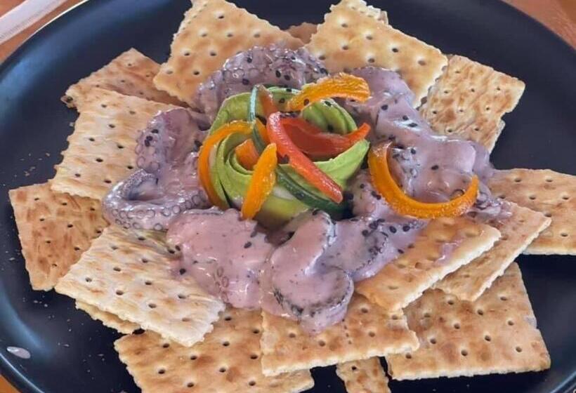 هتل Hacienda Guamito