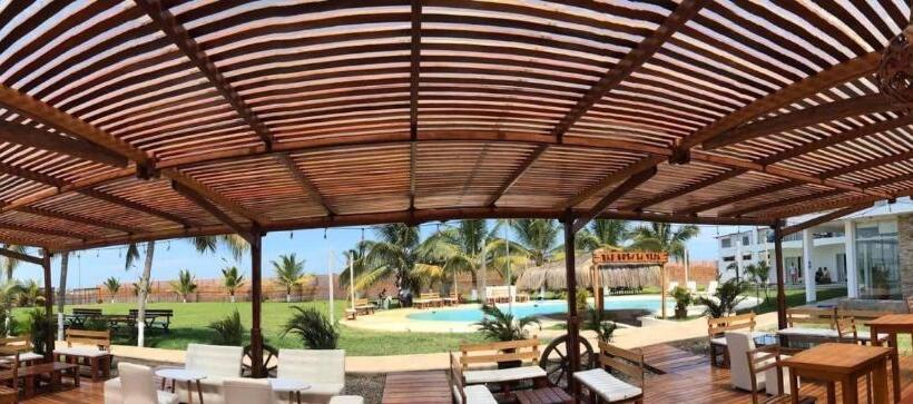 هتل Hacienda Guamito