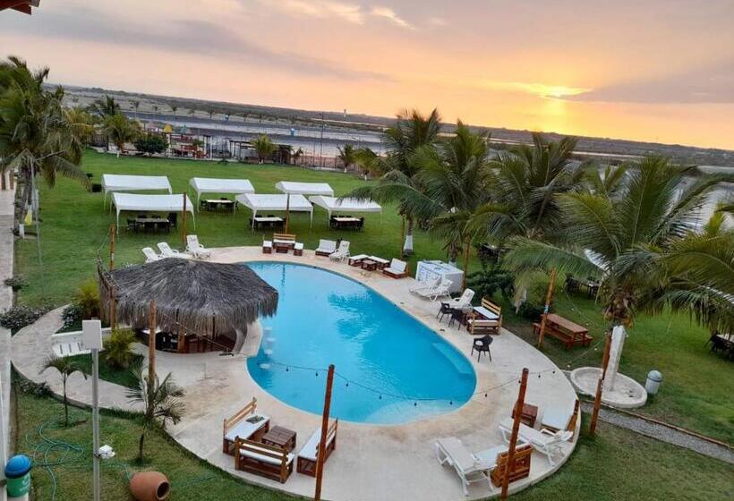 هتل Hacienda Guamito