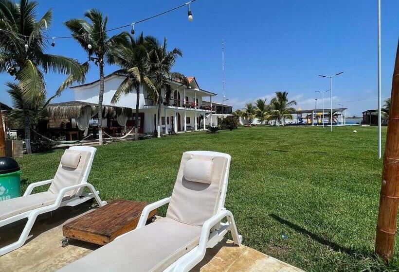 هتل Hacienda Guamito