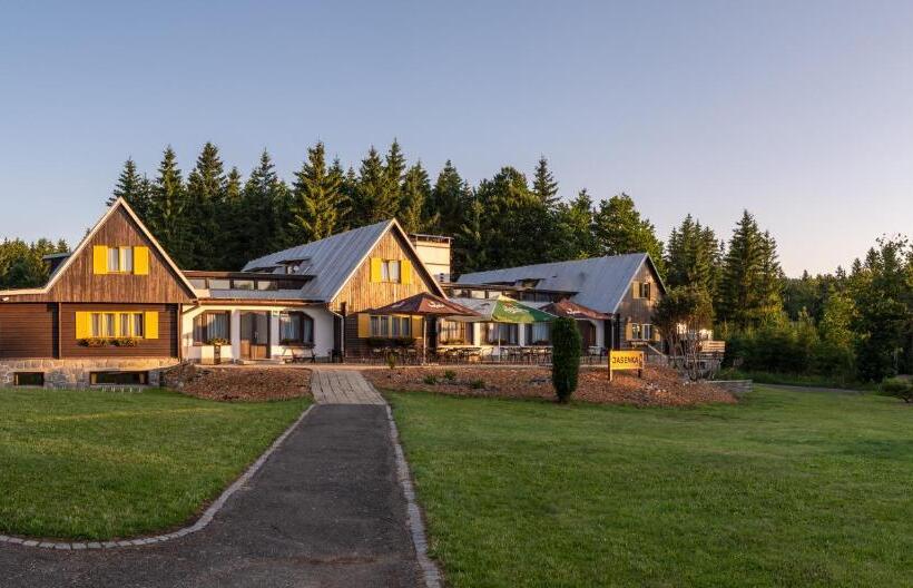 בית מלון כפרי Jasenka Rekreační Středisko Zubří