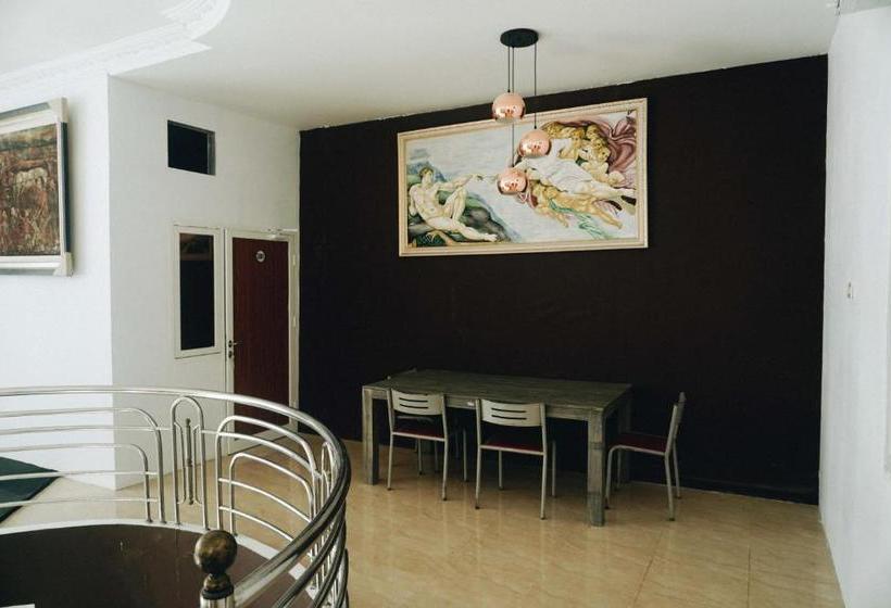 酒店 Koolkost Near University Of Surabaya