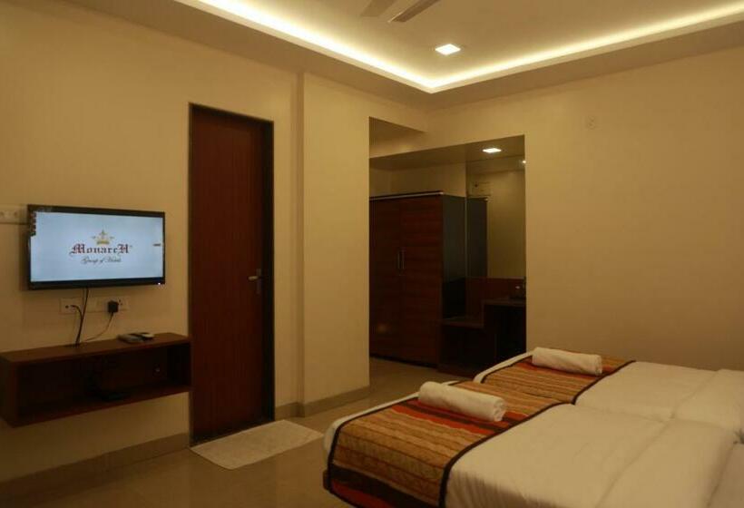 Отель Serenity By Monarch, Baner Pune