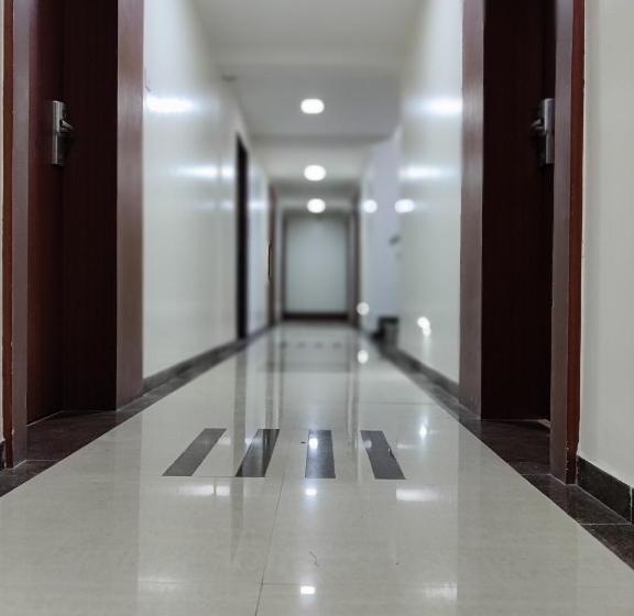 Отель Serenity By Monarch, Baner Pune