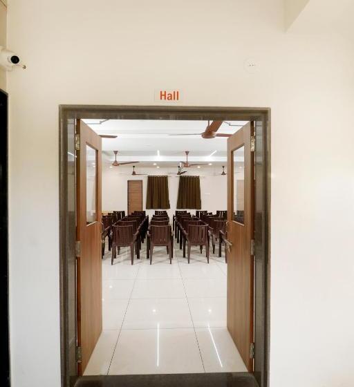 בית מלון כפרי Nova Sahaj Residency