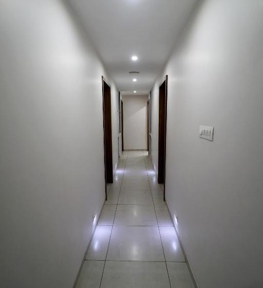 בית מלון כפרי Nova Sahaj Residency