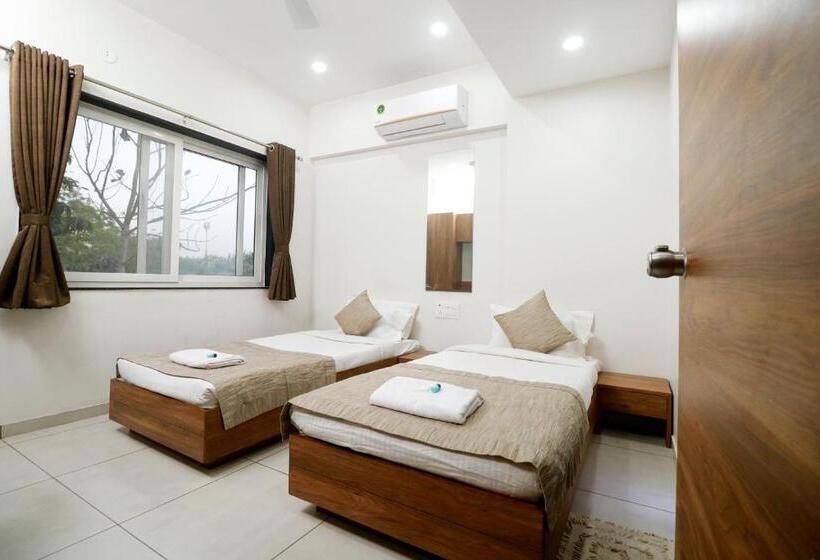 בית מלון כפרי Nova Sahaj Residency