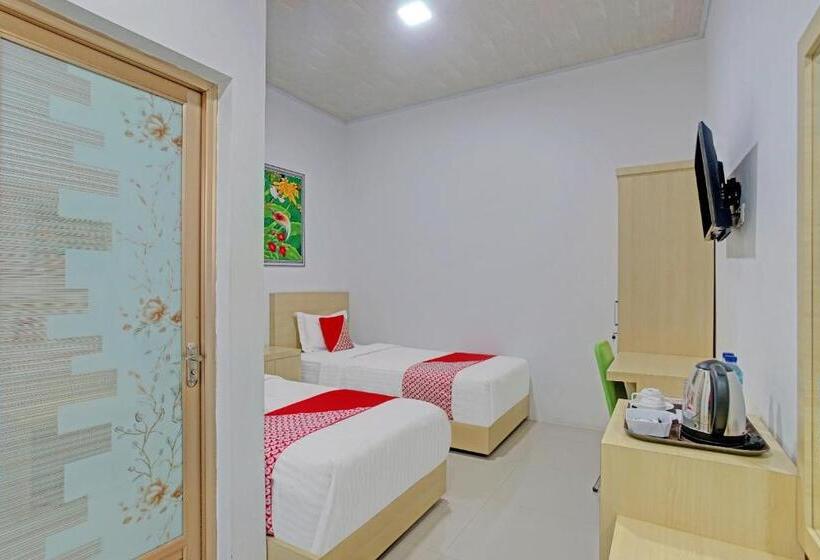 فندق Oyo 90404 Pringombo Homestay 2 Syariah
