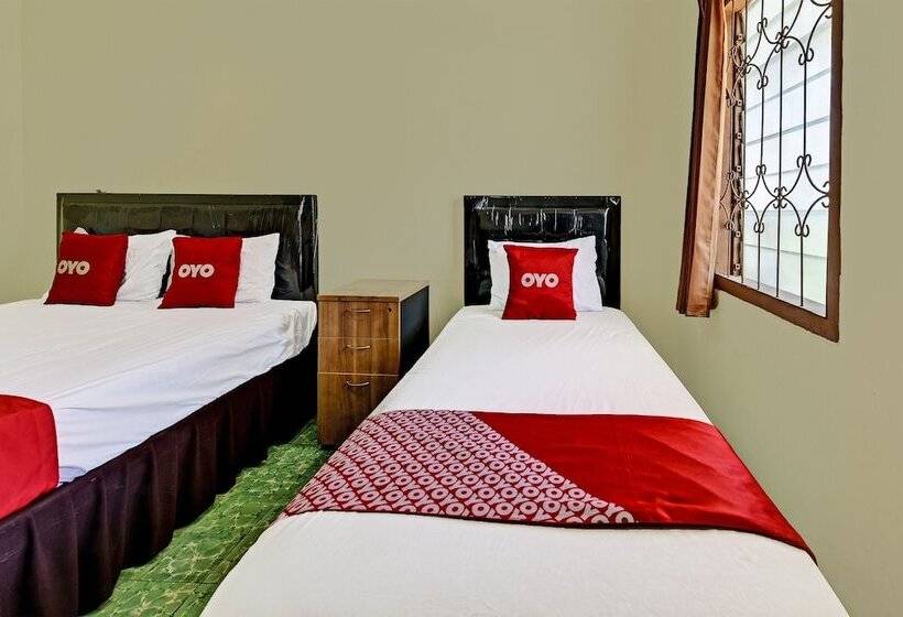 Отель Oyo 90443  New Kartika In