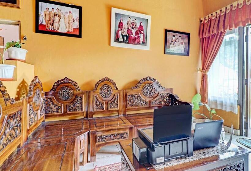 酒店 Oyo 90454 Adinda Homestay Cibodas Lembang
