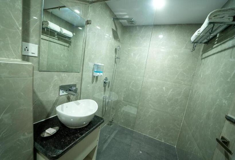 فندق Paras Heights