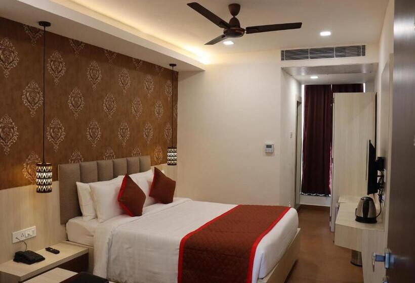 فندق Paras Heights