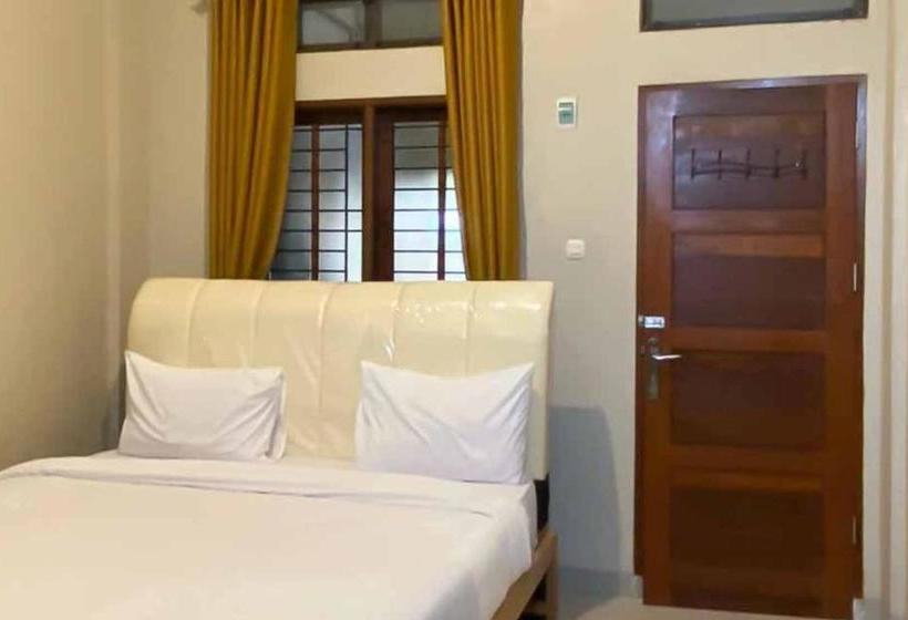 酒店 Reddoorz @ Nantampukmas Sidikalang