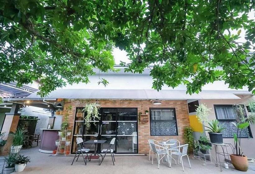 호텔 Reddoorz Near Rs Mitra Keluarga Depok