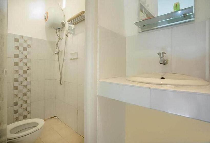 호텔 Reddoorz Near Rs Mitra Keluarga Depok