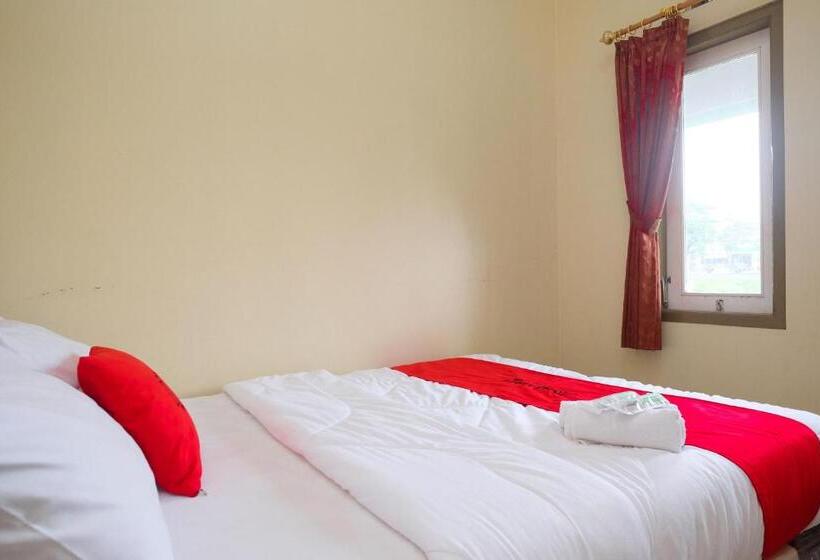 בית מלון כפרי Reddoorz Syariah Near Taman Rekreasi Kalianget Wonosobo