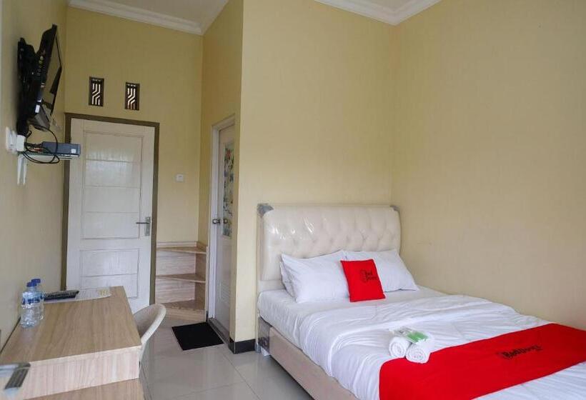 Hotel Reddoorz Syariah Near Taman Rekreasi Kalianget Wonosobo
