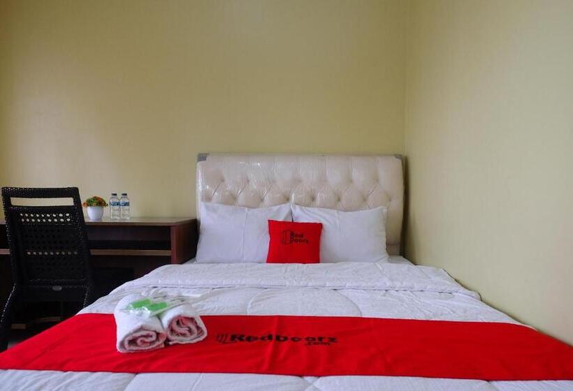 בית מלון כפרי Reddoorz Syariah Near Taman Rekreasi Kalianget Wonosobo