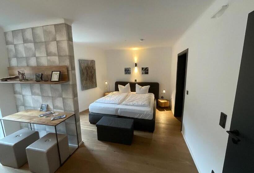 فندق Saarschleifenlodge