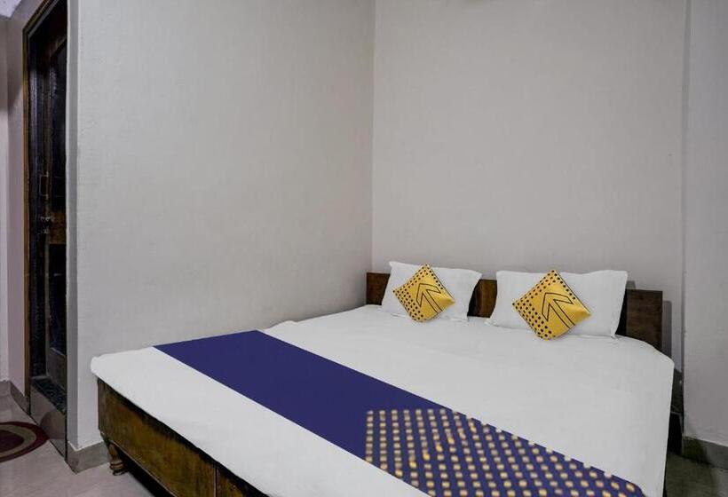 فندق Spot On 81321 Convival Budget Stay