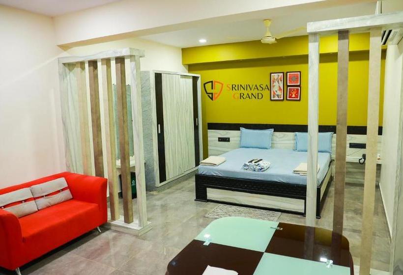 בית מלון כפרי Srinivasa Grand