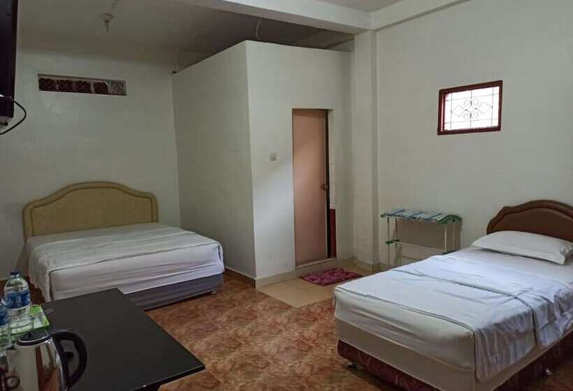 ホテル Sumatera Balige