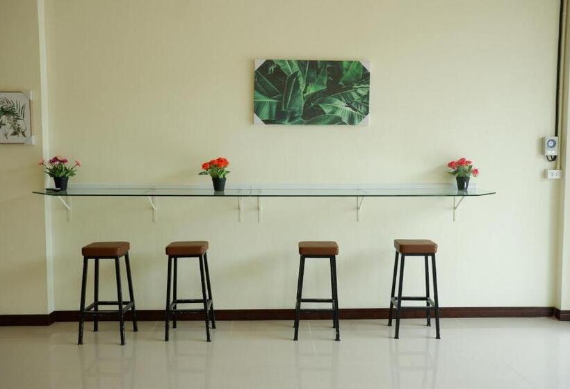 בית מלון כפרי Supachai Inn