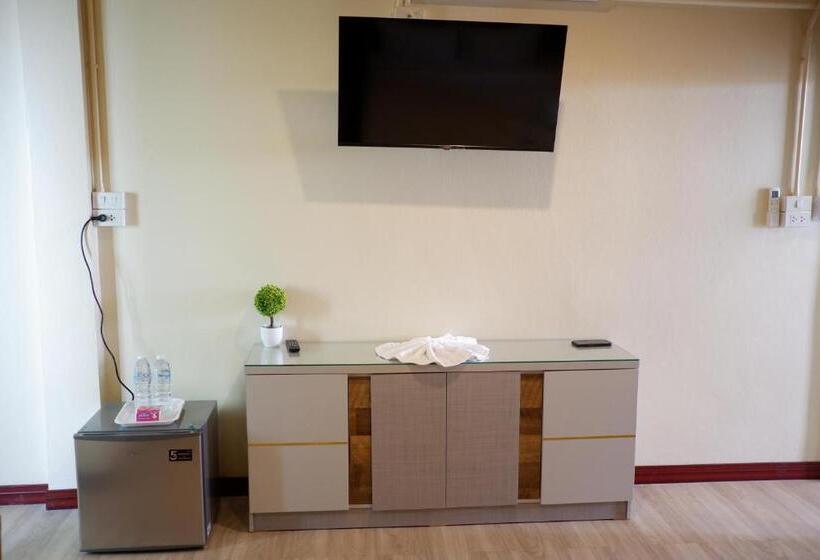 בית מלון כפרי Supachai Inn