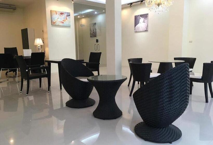 בית מלון כפרי Supachai Inn